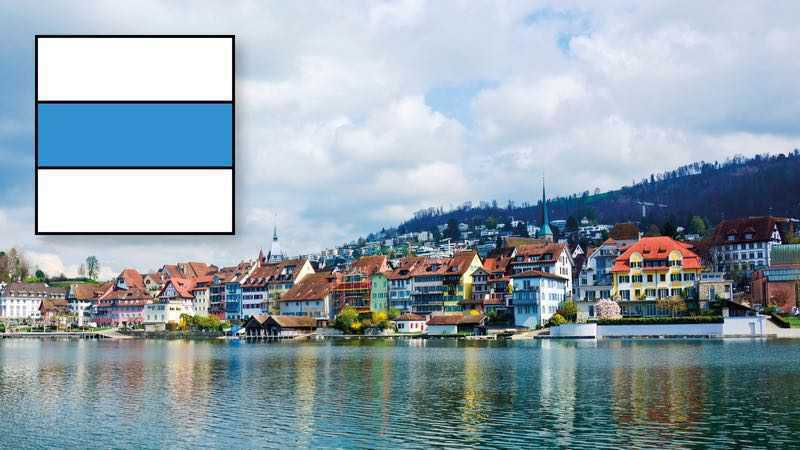 La ville de Zoug vue du lac de Zoug