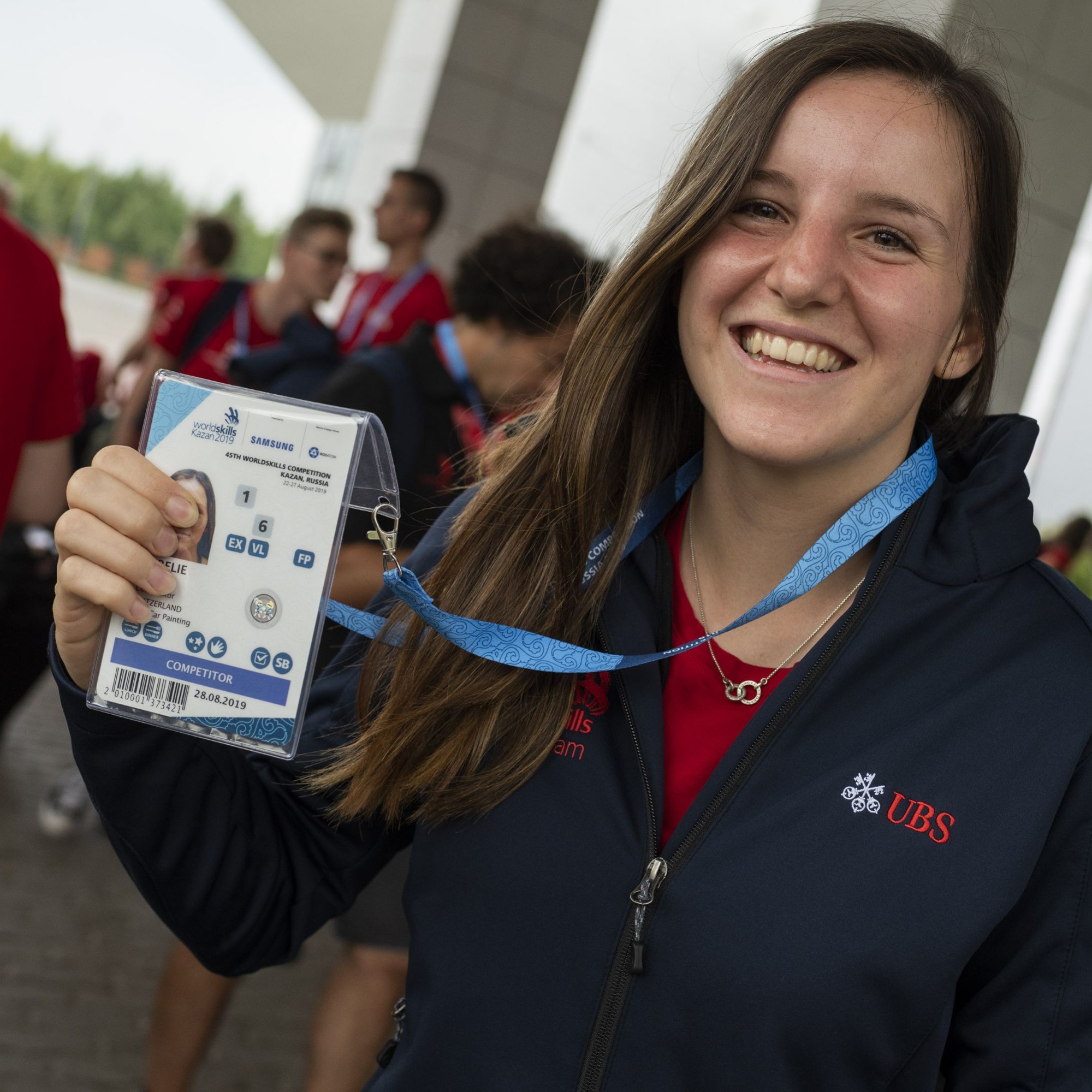 Aurélie Fawer de Chavannes, employée chez Carrosserie Spiez AG, concourt dans la catégorie Carrosserie-peinture.