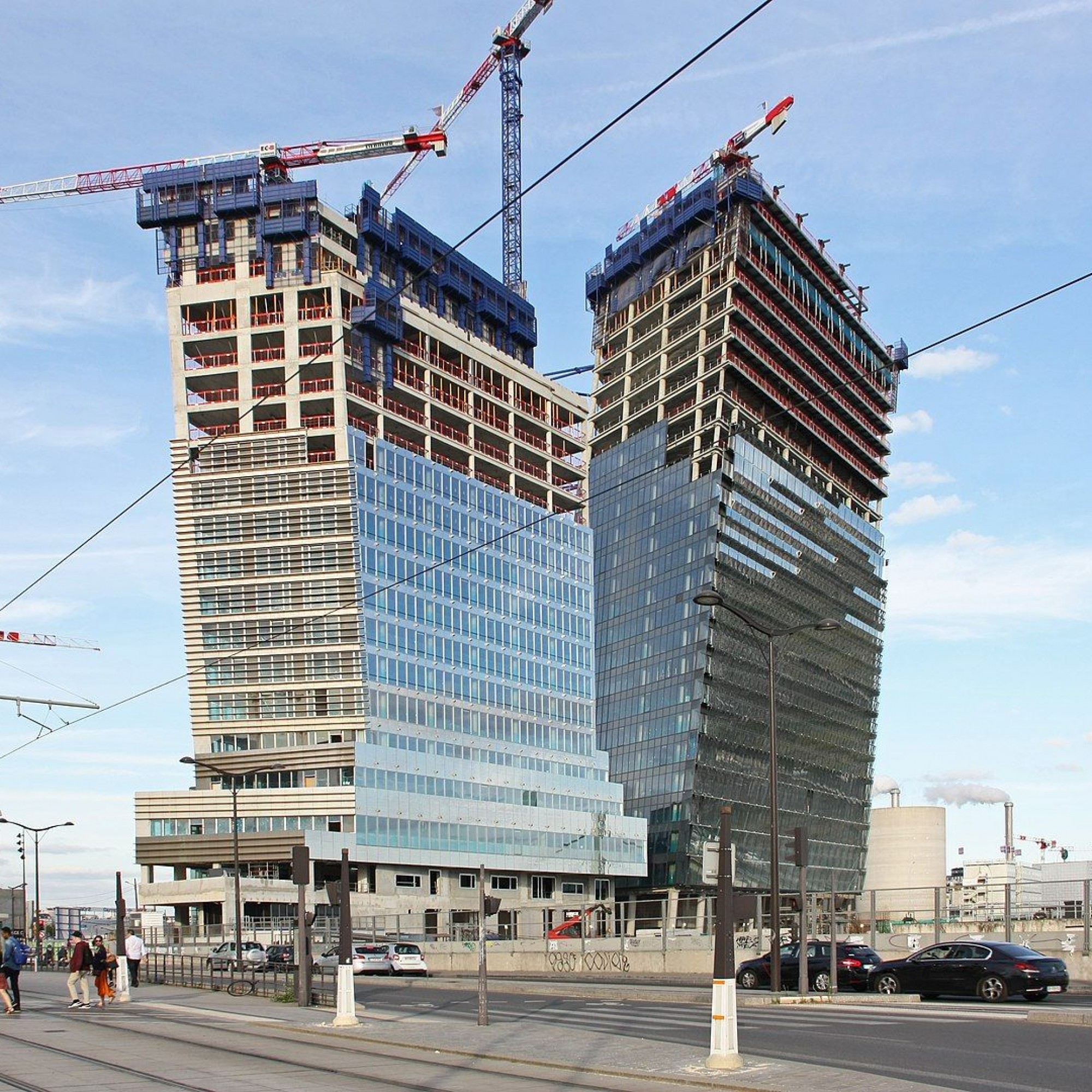 Tours Duo à Paris. Ateliers Jean Nouvel