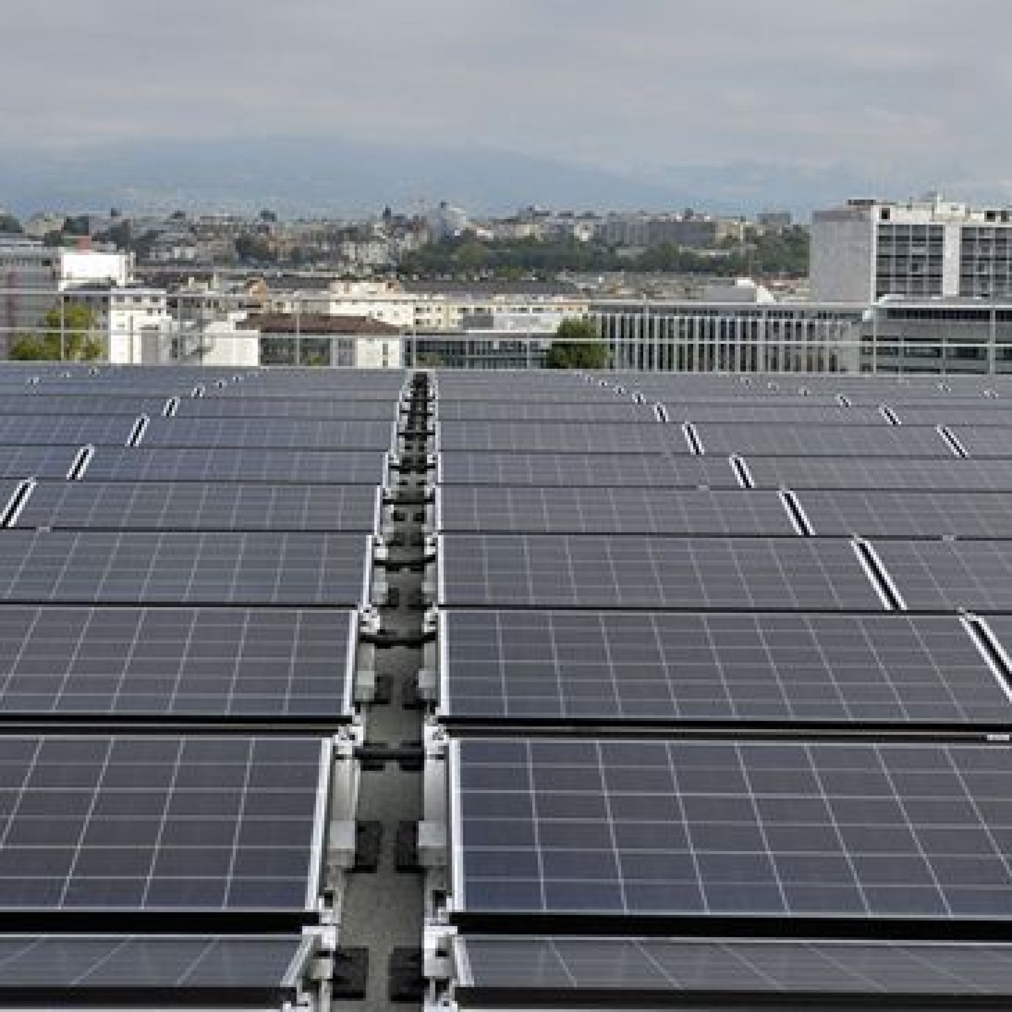 Les Ports-Francs, à Genève, deuxième centrale solaire romande en taille