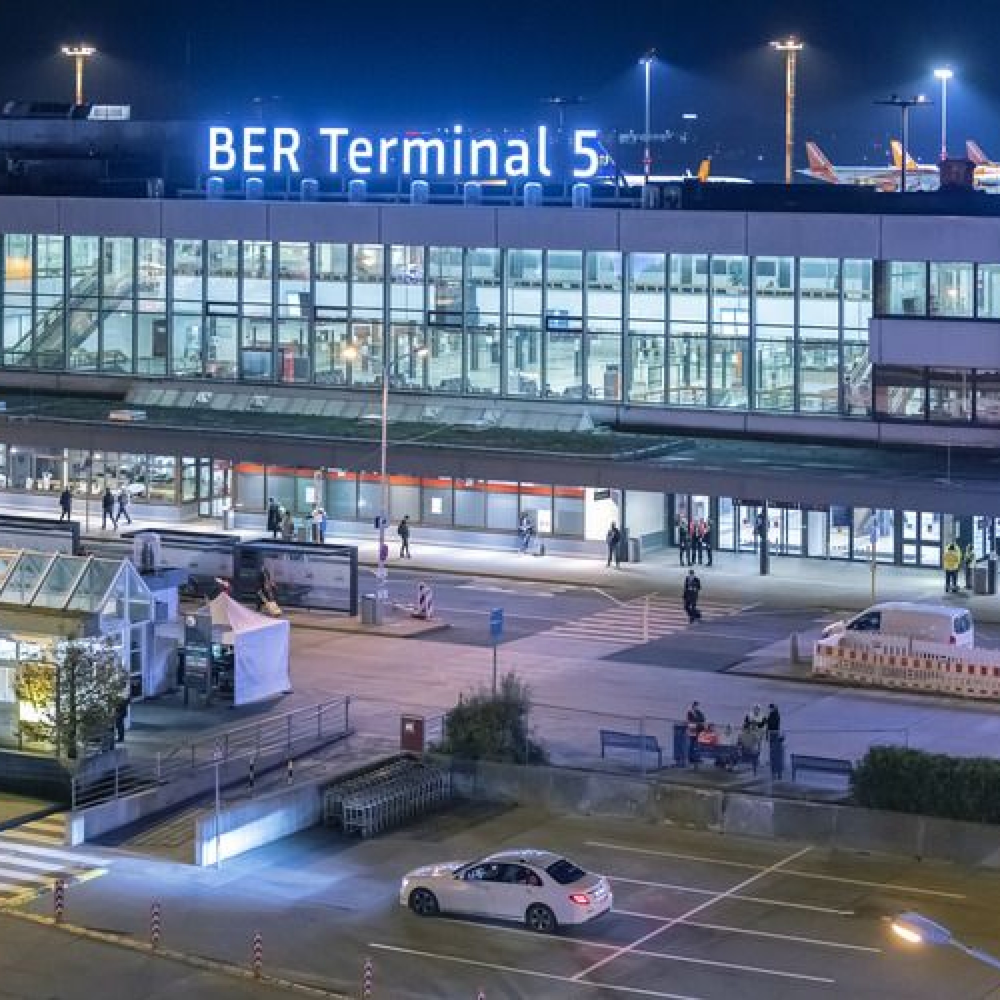 L’aéroport Willy-Brandt de Berlin-Brandebourg enfin inauguré.