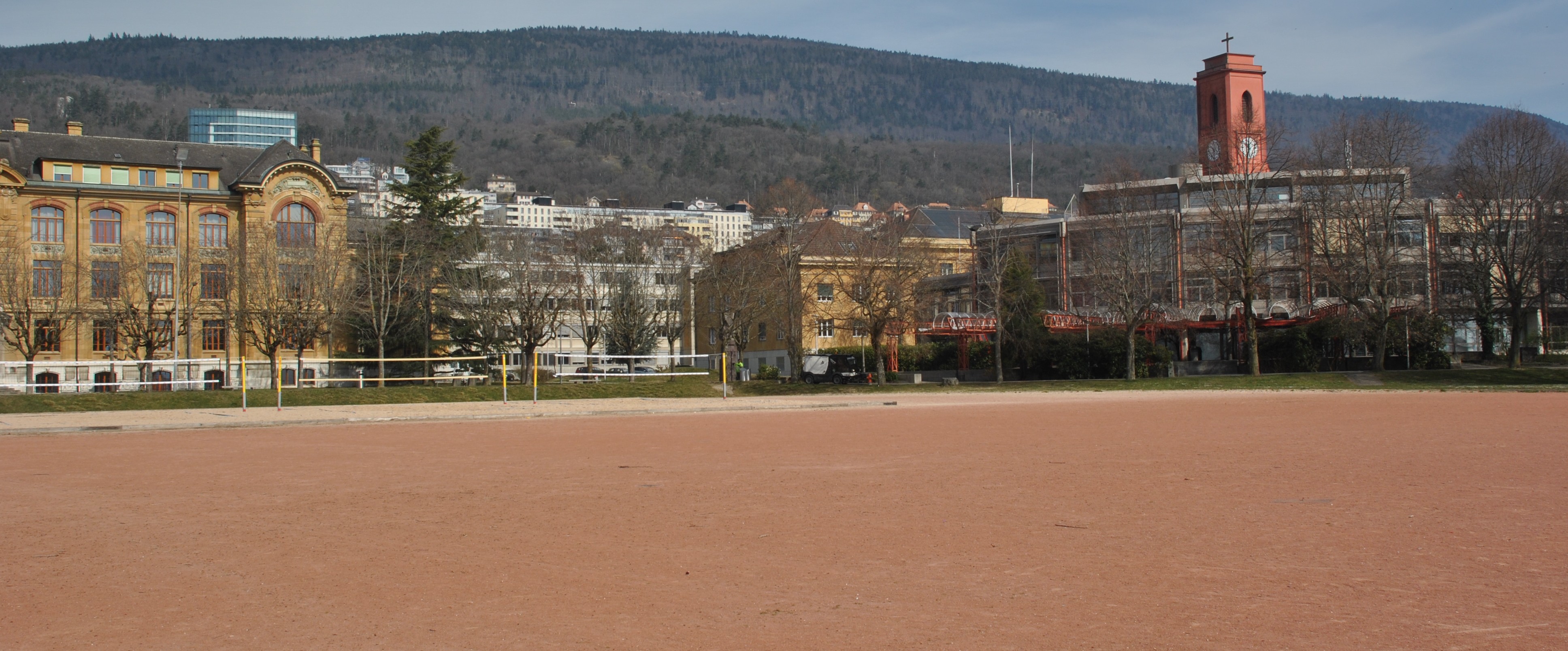 Lycée Jean-Piaget NE 2