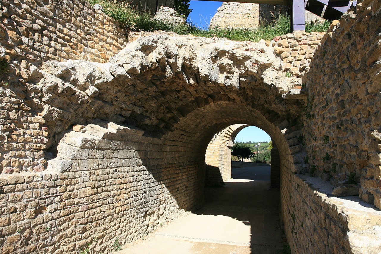 Vomitoir_amphitheatre_Avenches