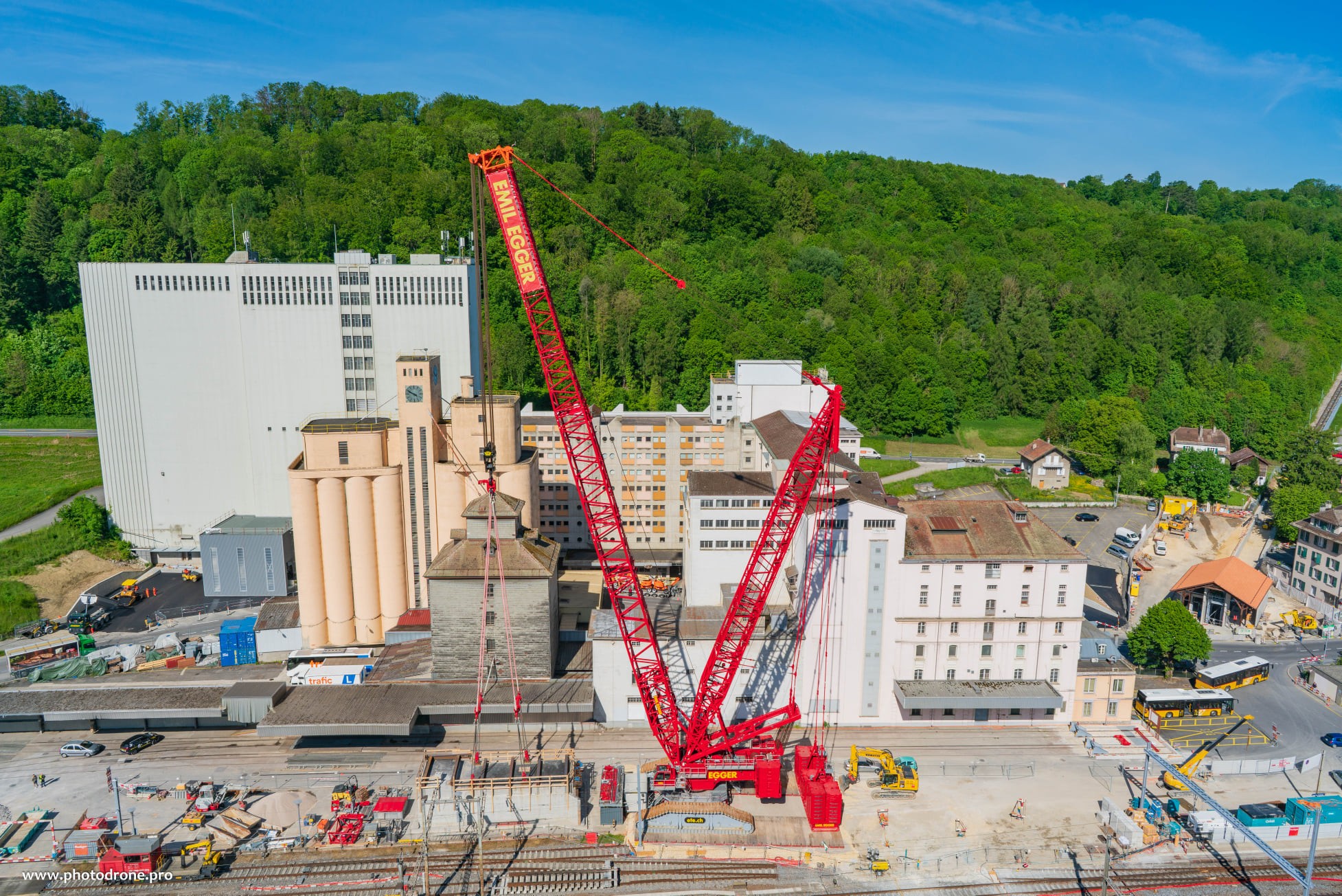 Gare de Cossonay Liebherr LR 11000