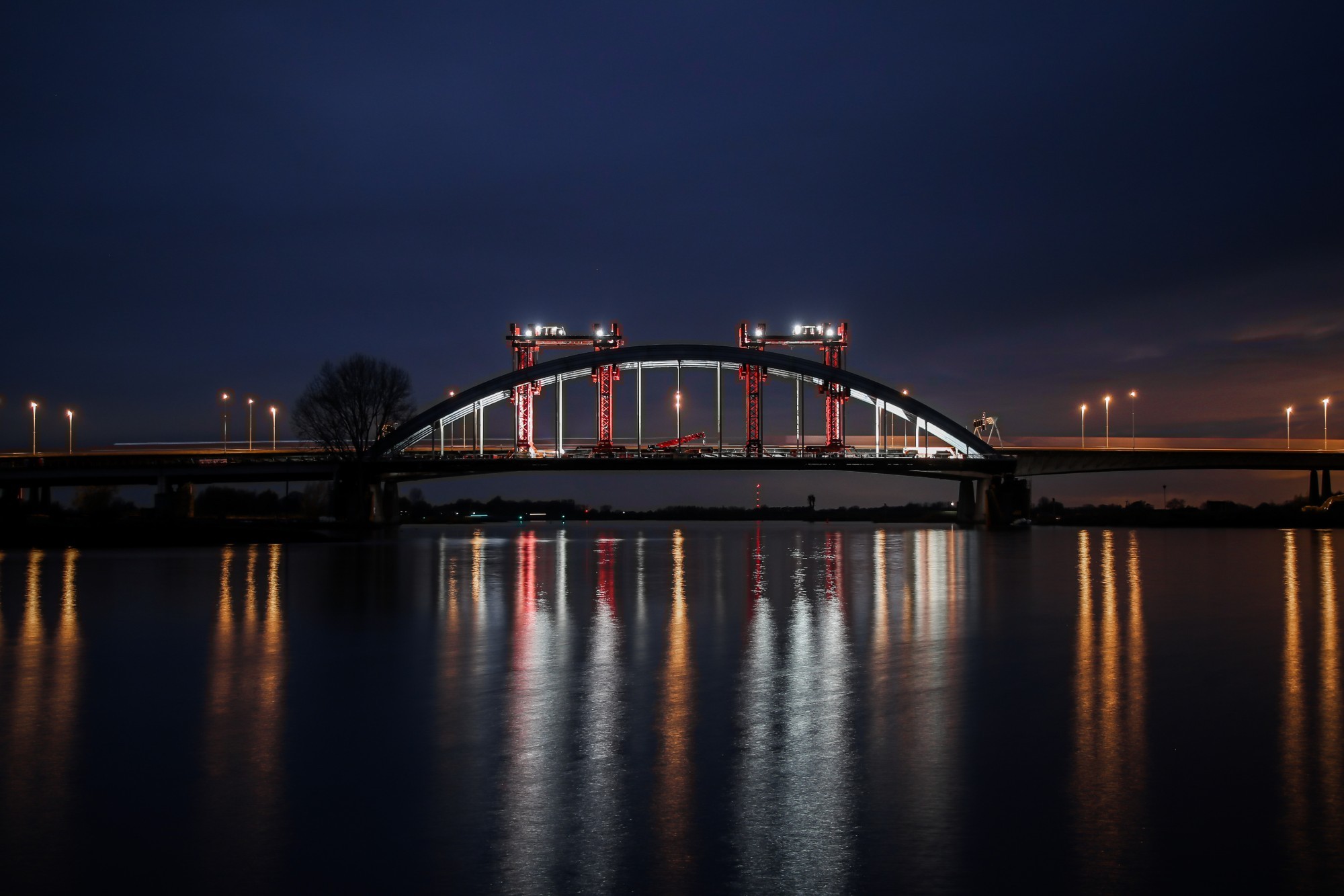 Le  Lekbrug Vianen tel qu'il était avant l'opération effectuée par la société américaine Mammoet.