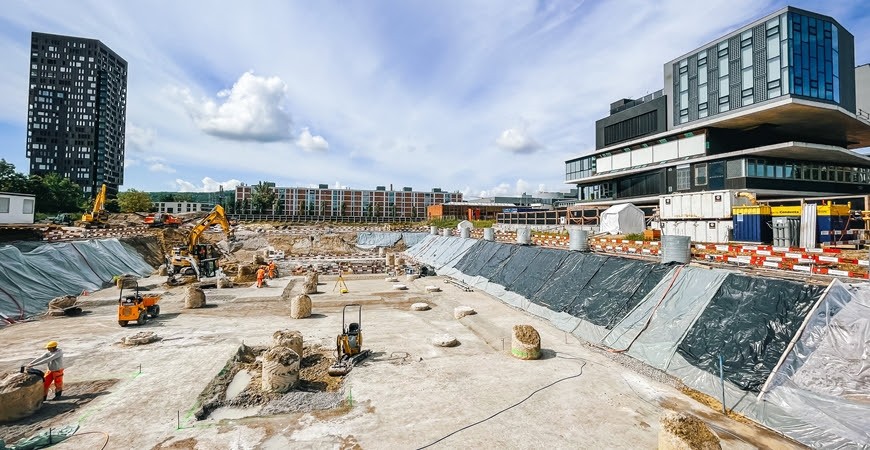 Le campus de recherche d'avenir "co-operate" est en cours de construction à l'Empa à Dübendorf. Il s'agit d'un complexe immobilier dans lequel sont menées des recherches de pointe et qui est lui-même un objet de recherche.