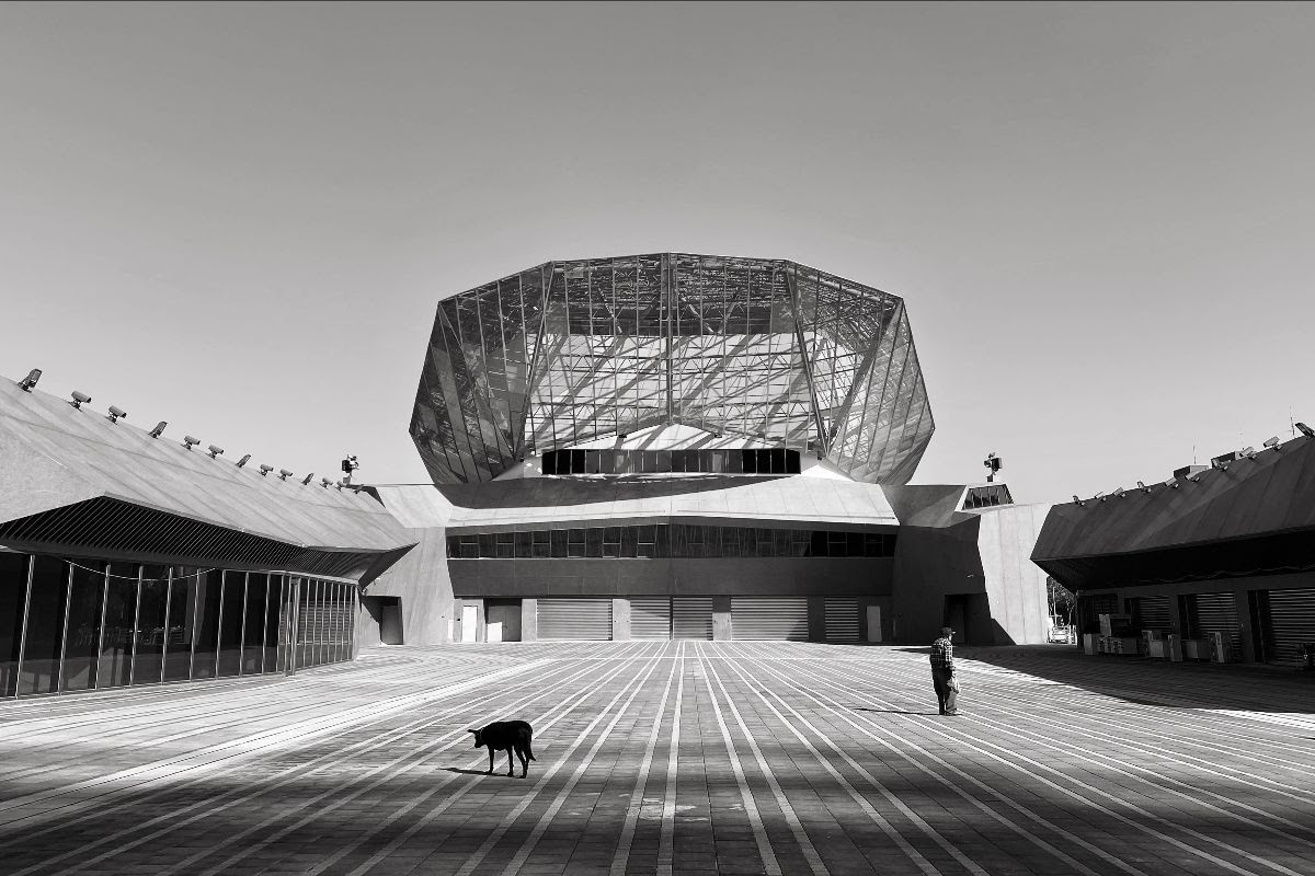 Le nouveau quartier musical comprend trois bâtiments principaux: la salle de concert, le cube culturel et le centre créatif. Le jury du concours taïwanais a pris soin de sélectionner des architectes émergents du monde entier, soulignant ainsi leurs ambiti