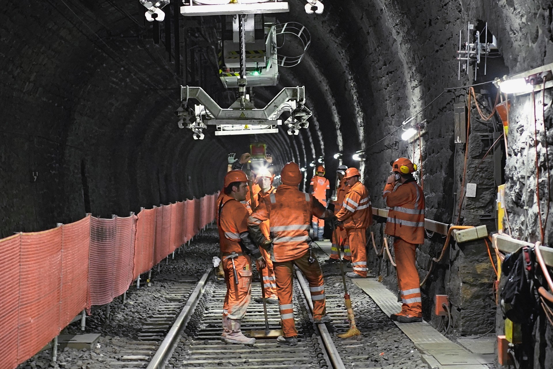 Image symbolique en rapport avec les travaux effectués sur le tunnel du Lötschberg. Ils se poursuivront après les fêtes de Pâques.