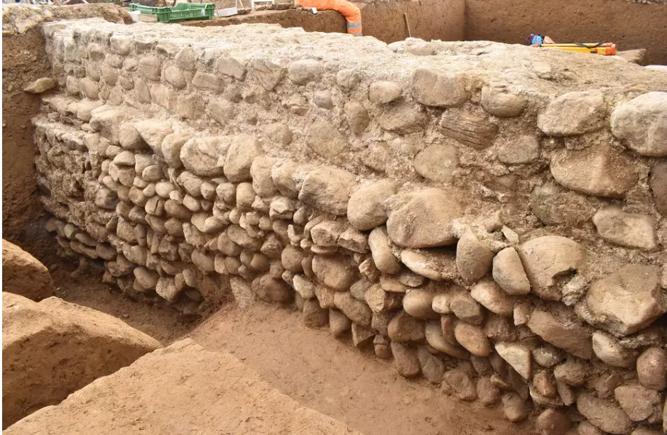 Les fouilles ont révélé les vestiges exceptionnels d'une villa romaine dans le village fribourgeois.