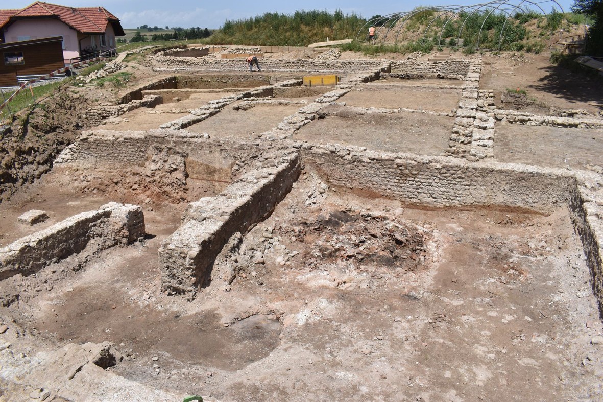 Une journée portes ouvertes au public aura lieu le samedi 17 septembre 2022, de 9h à 16 h à Grenilles (FR). Il s'agie de la  seconde visite publique guidée des vestiges archéologiques romains exceptionnels en cours de fouille.