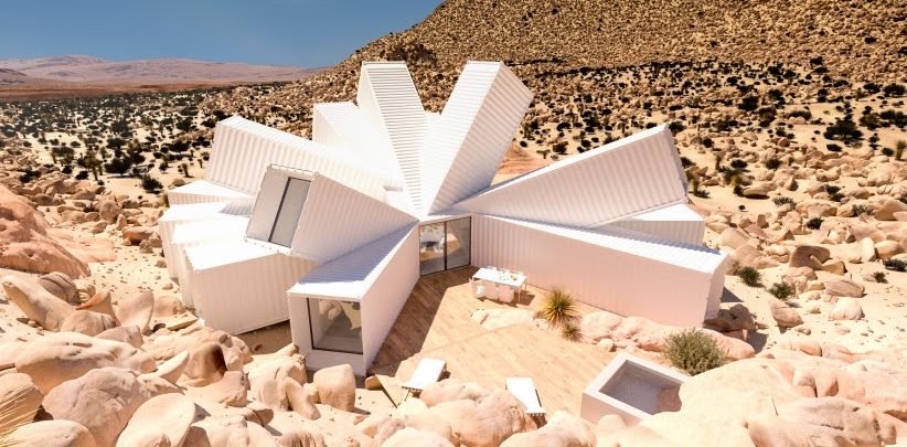 Le projet Starburst a débuté en 2017 avec la proposition de construire une maison container en forme d'étoile dans le désert aux Etats-Unis.