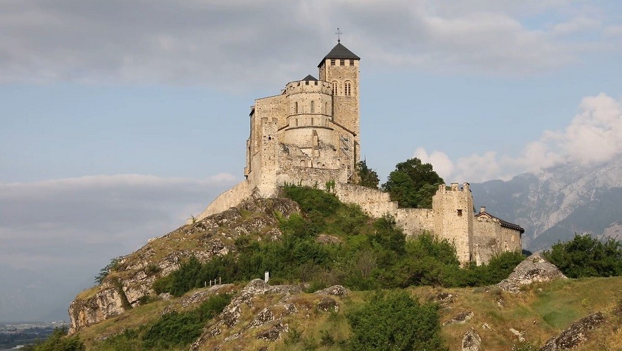 Publication d’un ouvrage sur l’histoire architecturale du site de la basilique et du bourg de Valère