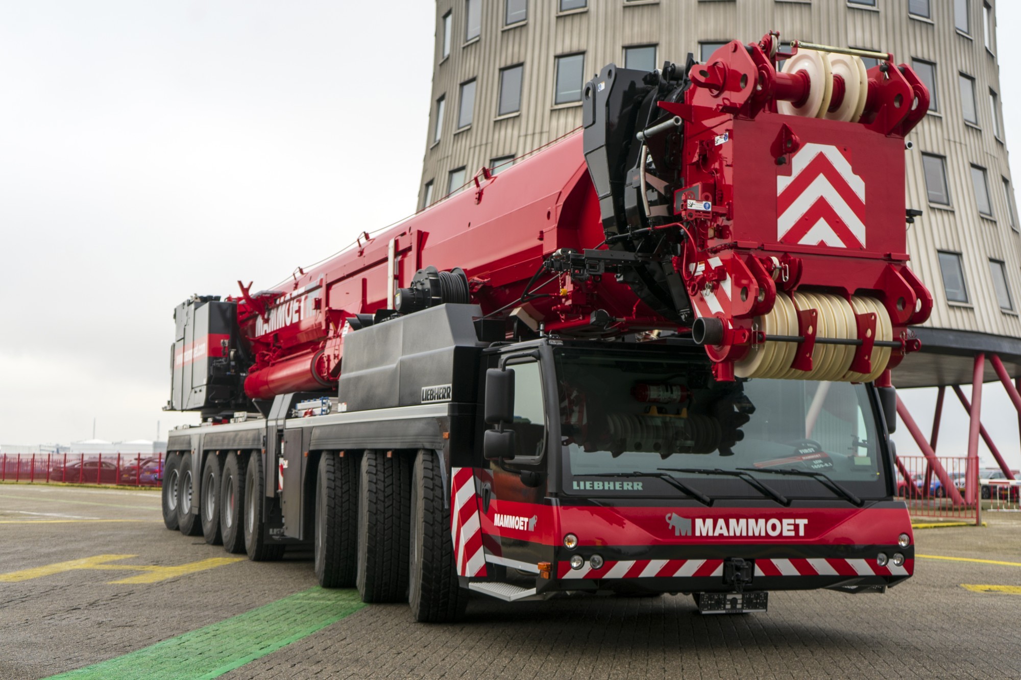 La nouvelle technologie de Mammoet fera ses débuts sur les grues mobiles, avant de s'étendre à d'autres parcs d'équipements.