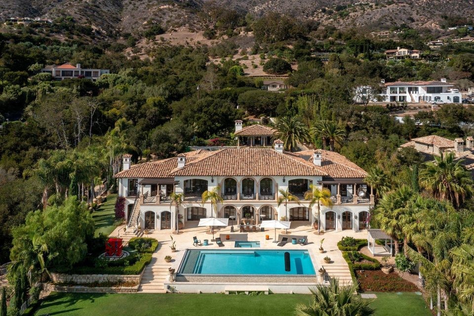 Le manoir de Montecito, où le prince Harry et Meghan Markle ont filmé une grande partie de leur documentaire Netflix Harry & Meghan est en vente mais c'est une maison que le couple lui-même ne possède pas.