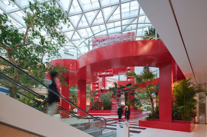 Le bureau d'architecture CLOU a créé un jardin de jungle vibrant et unique en termes d'expérience en s'inspirant des peintures de l'artiste français Henri Rousseau.