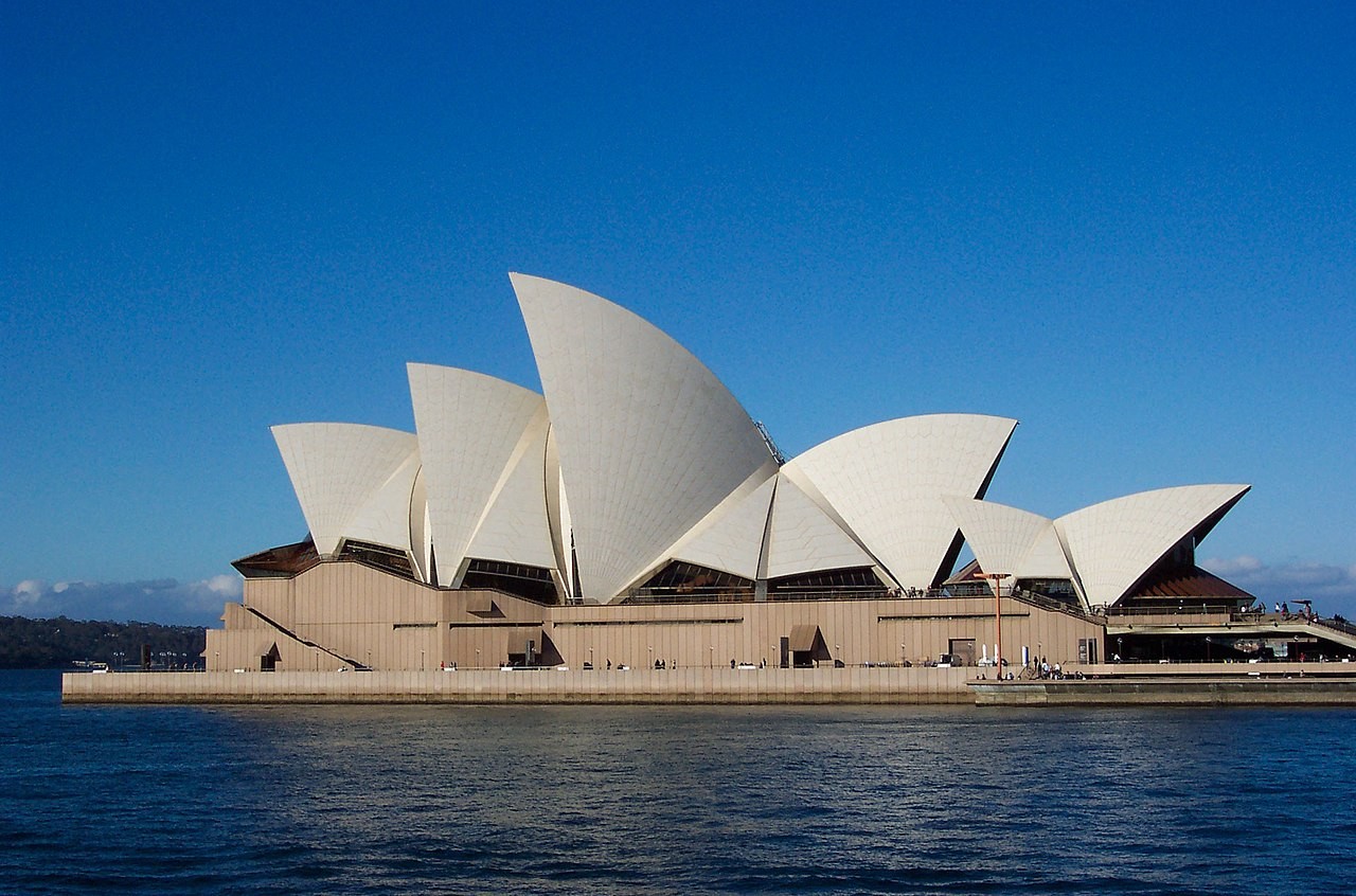 L'Opéra de Sydney s'est fait un lifting. Il est l'un des centres artistiques les plus actifs au monde et la première destination touristique d'Australie.