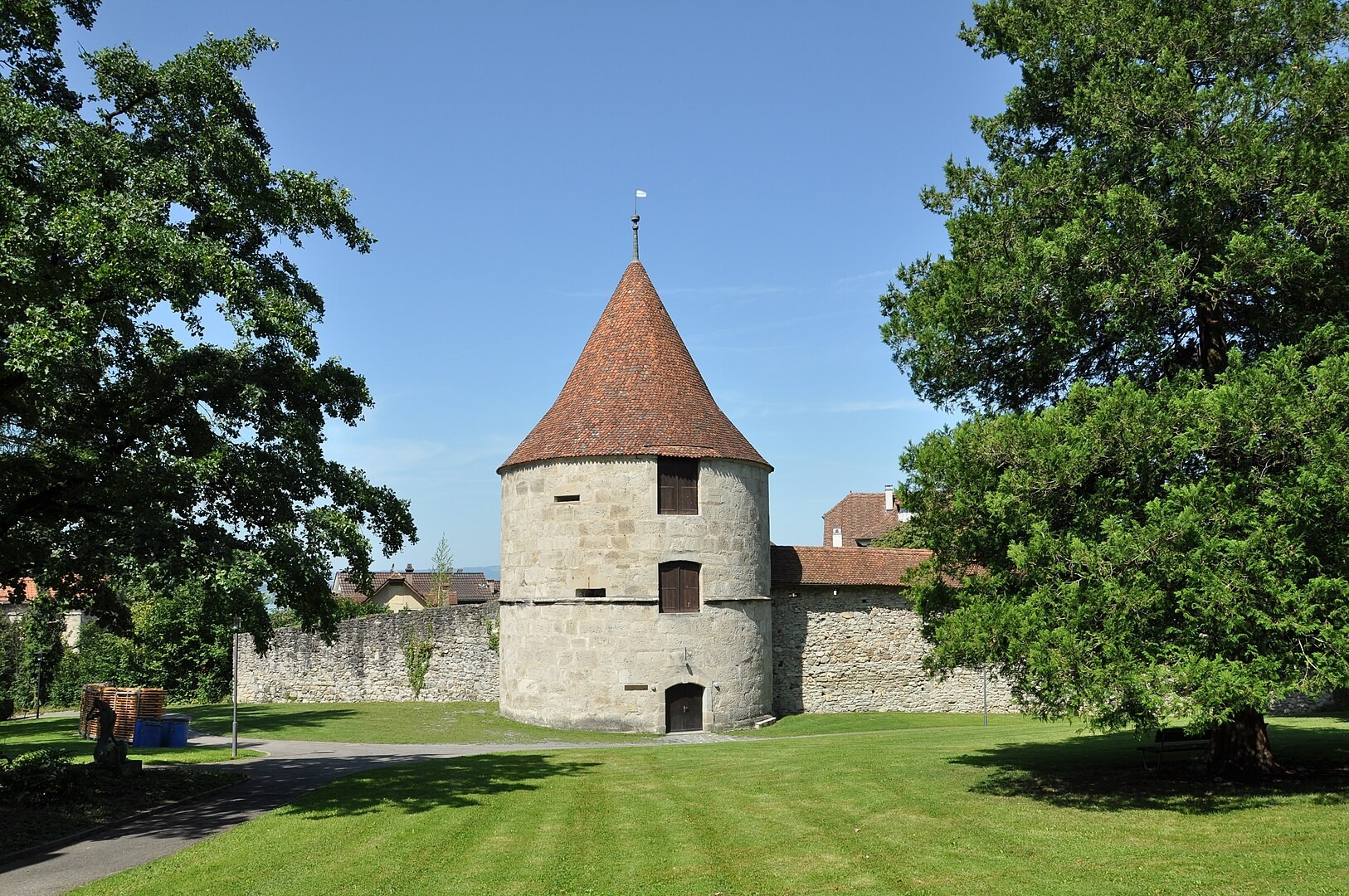 Dans les prochains mois, un tronçon du mur d'enceinte de la ville de Zoug, vieux d'environ 500 ans, sera restauré entre la tour Huwiler et la Bohlstrasse.