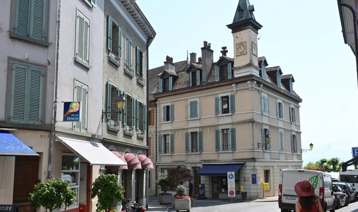 Rénovation du bâtiment néoclassique de la Ville de Nyon à la rue de Rive 21.