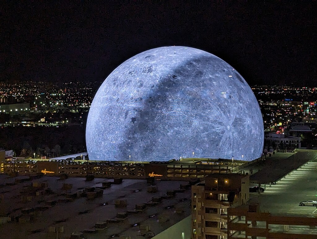 A Las Vegas, des projections de la surface de la lune devraient à l'avenir guider les noctambules.