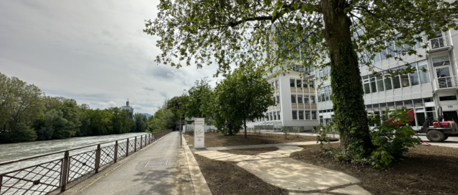 Le quartier de la Pointe Nord à Genève hébergera à terme 2'000 fonctionnaires et 1'000 visiteurs par jour. Par ailleurs de nombreux logements seront proposés, ainsi que des activités culturelles.