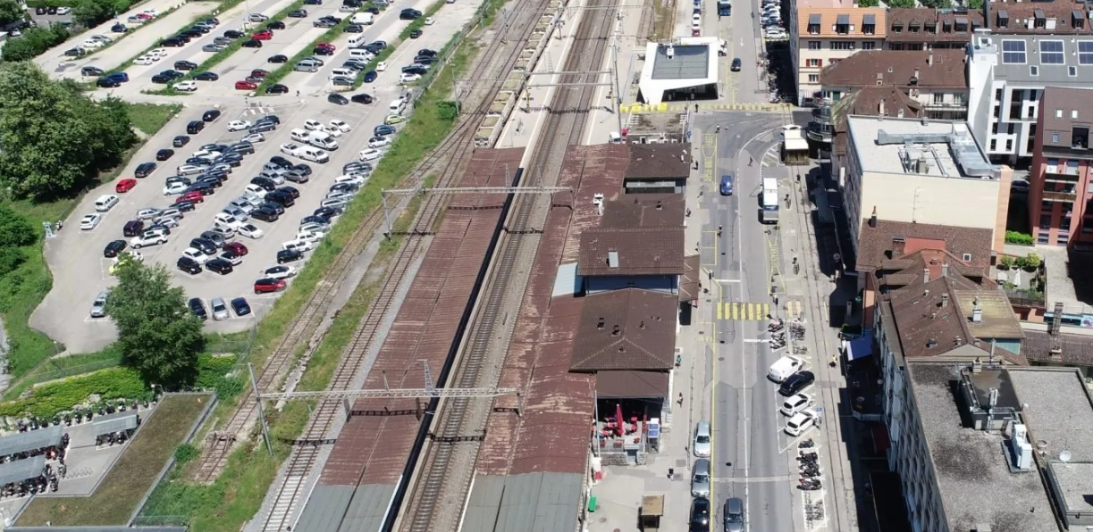 Dans le cadre de l'étape d'aménagement 2035 du programme de développement stratégique de l'infrastructure ferroviaire, les CFF ont prévu de rénover et de mettre en conformité la gare de Nyon.