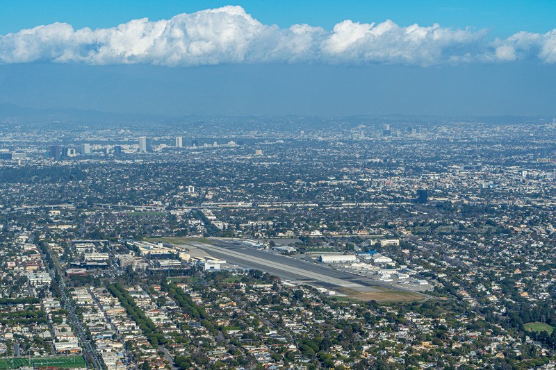 Le bureau d'architecture américain Sasaki sera en charge de transformer et réaménager l'aéroport de Santa Monica, en Californie, en un immense parc public écologique, interactif et hors du commun.
