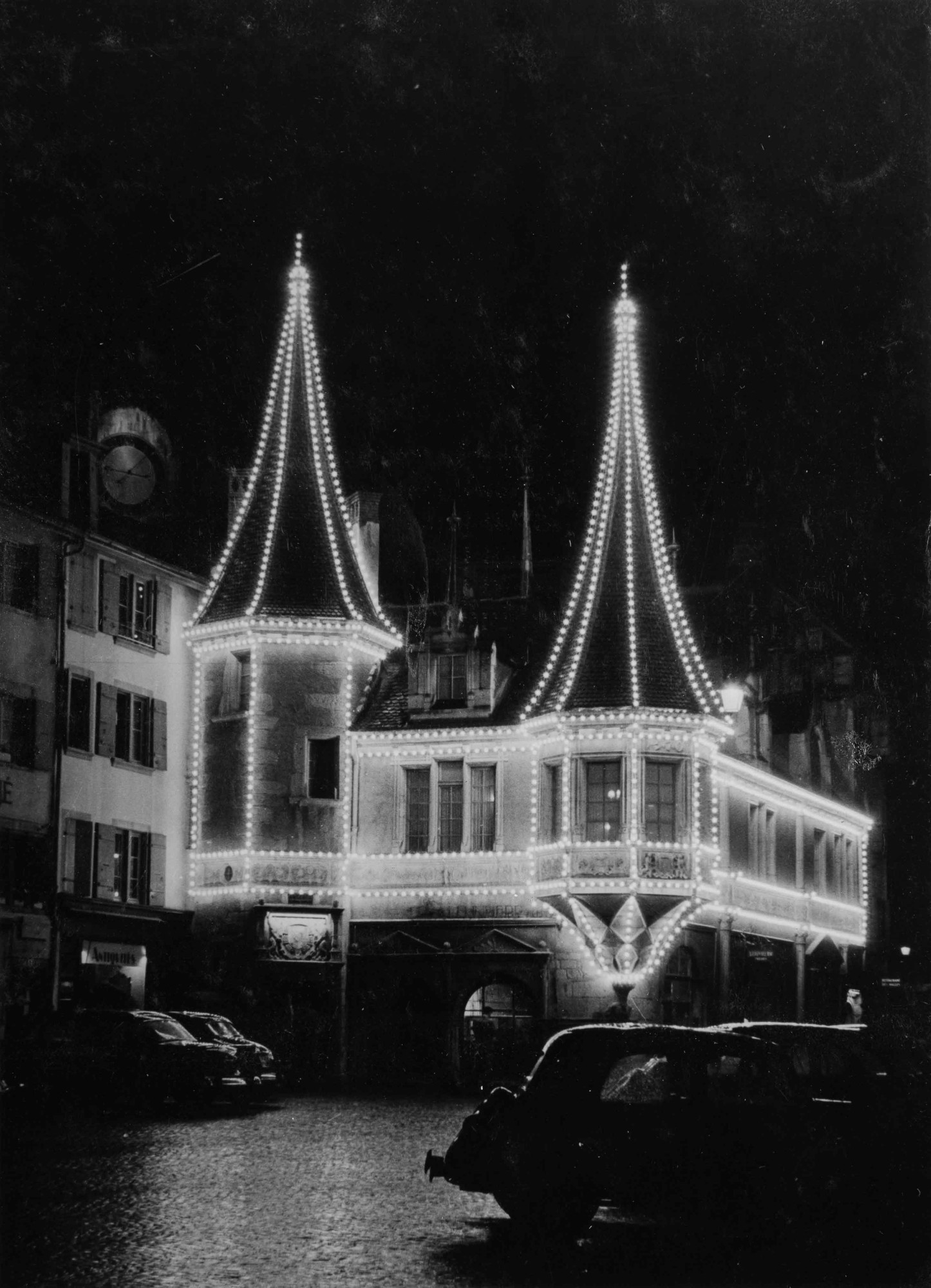 Dans le cadre de la nouvelle exposition temporaire consacrée à l’histoire de l’éclairage urbain, les rues de Neuchâtel seront également illuminées par Fiat lux.