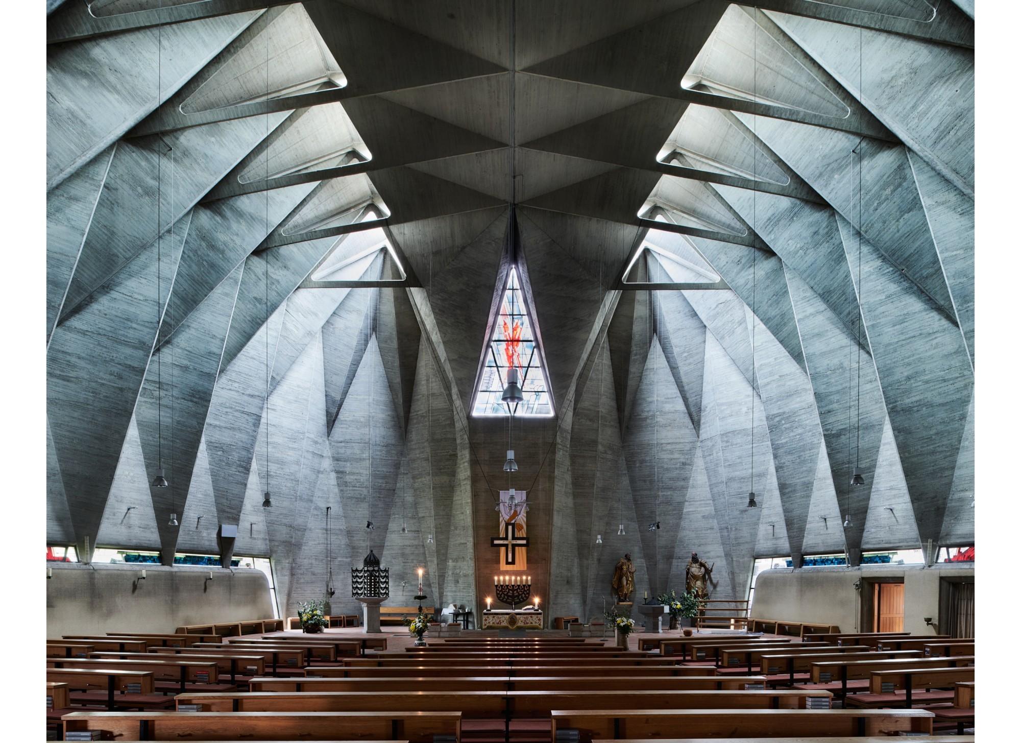 St. Paulus Kirche, Neuss Brutaliste