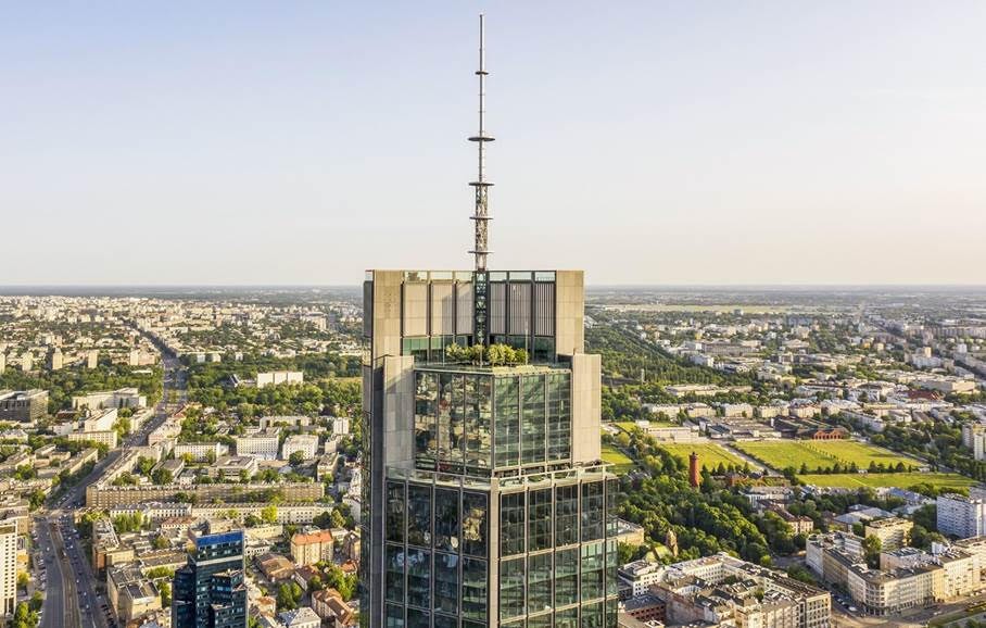 Avec l'exploitation de la Varso Tower, à Varsovie, Magnicity renforce sa position de leader du loisir urbain au sommet de grandes tours et témoigne de son intérêt pour les villes emblématiques à fort développement.