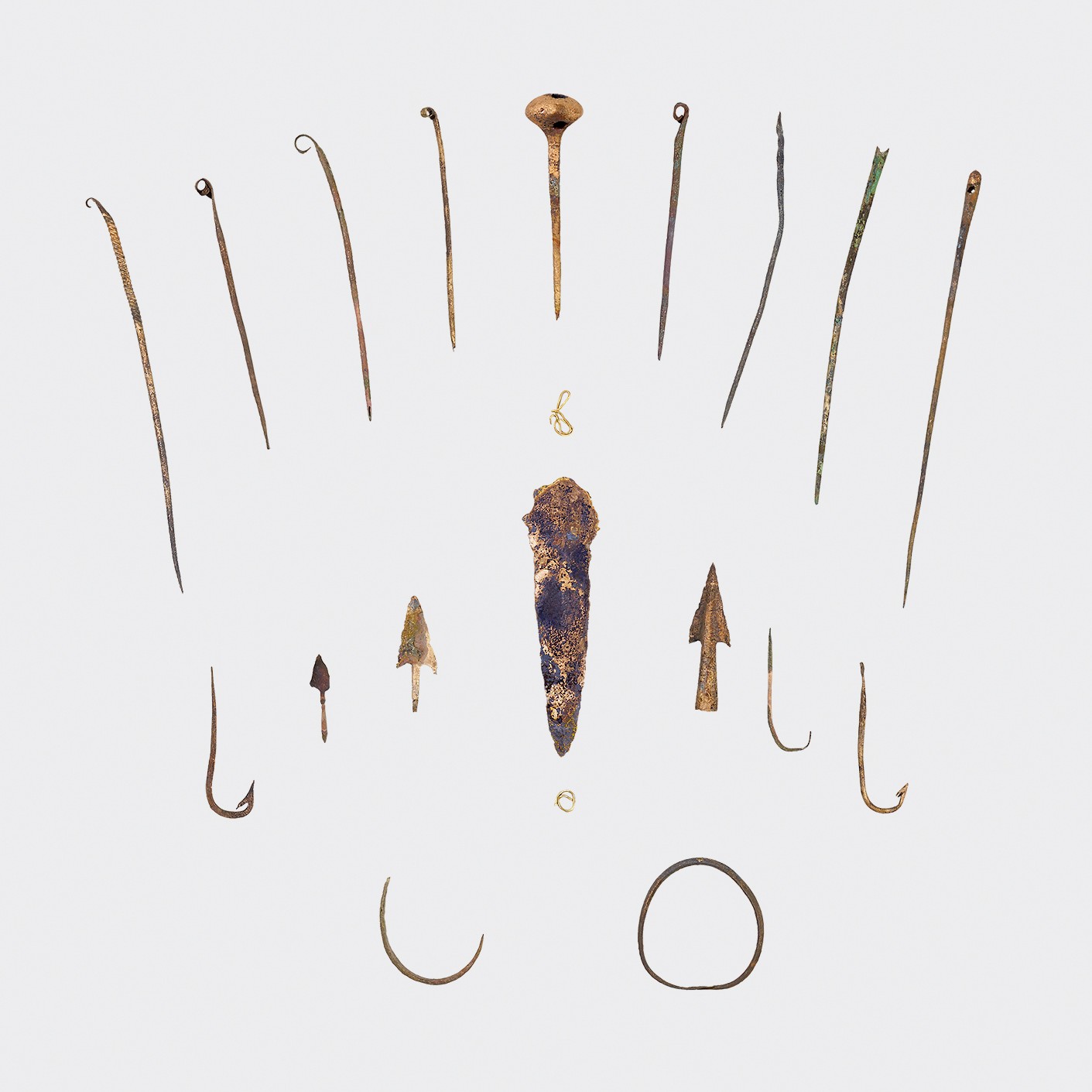 Objets de l’Age du Bronze découverts lors de la fouille de sauvetage de 2020 dans le lac de Thoune. Certains sont présentés dans l’exposition « Nouveautés archéologiques ».