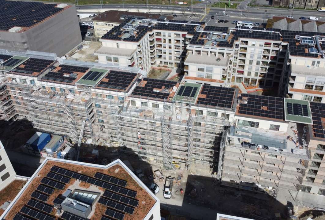 La 100e centrale solaire photovoltaïque se trouve sur un immeuble d’habitation aux Plaines-du-Loup, construit par la Codha.