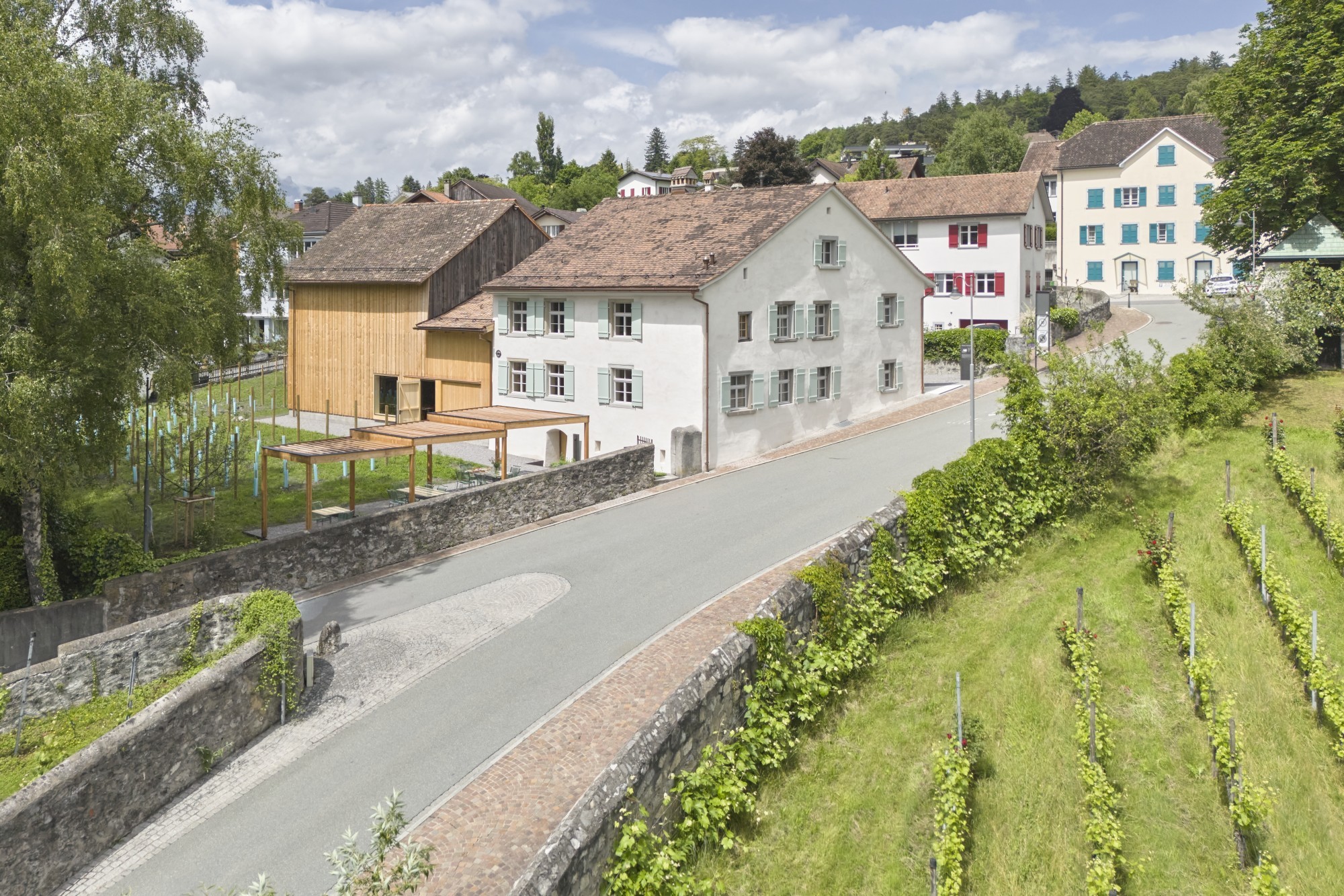 Avec la Hofstätte Hintergasse 35/37, la commune de Vaduz a redonné vie à un édifice historique unique, un lieu où l'histoire et la culture du bâti ne sont pas seulement préservées, mais peuvent aussi être vécues.