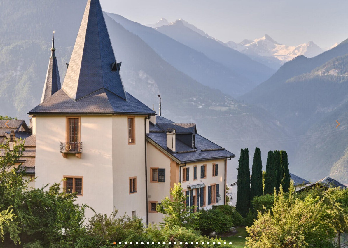 Un voyage à travers plusieurs siècles de culture du bâti valaisanne est proposé par la fondation Vacances au cœur du Patrimoine à Venthône (VS).
