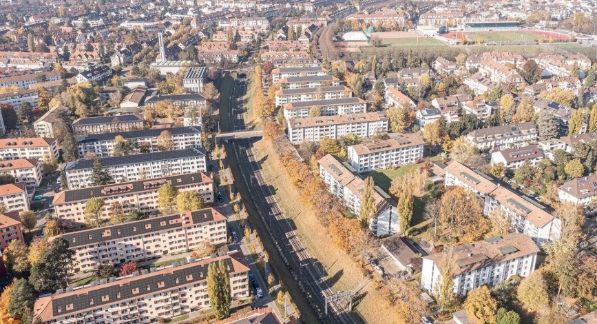 Les premiers travaux préparatoires pour l'adaptation du profil et la remise en état de l'axe Bâle St. Jean - Bâle CFF débuteront en août.