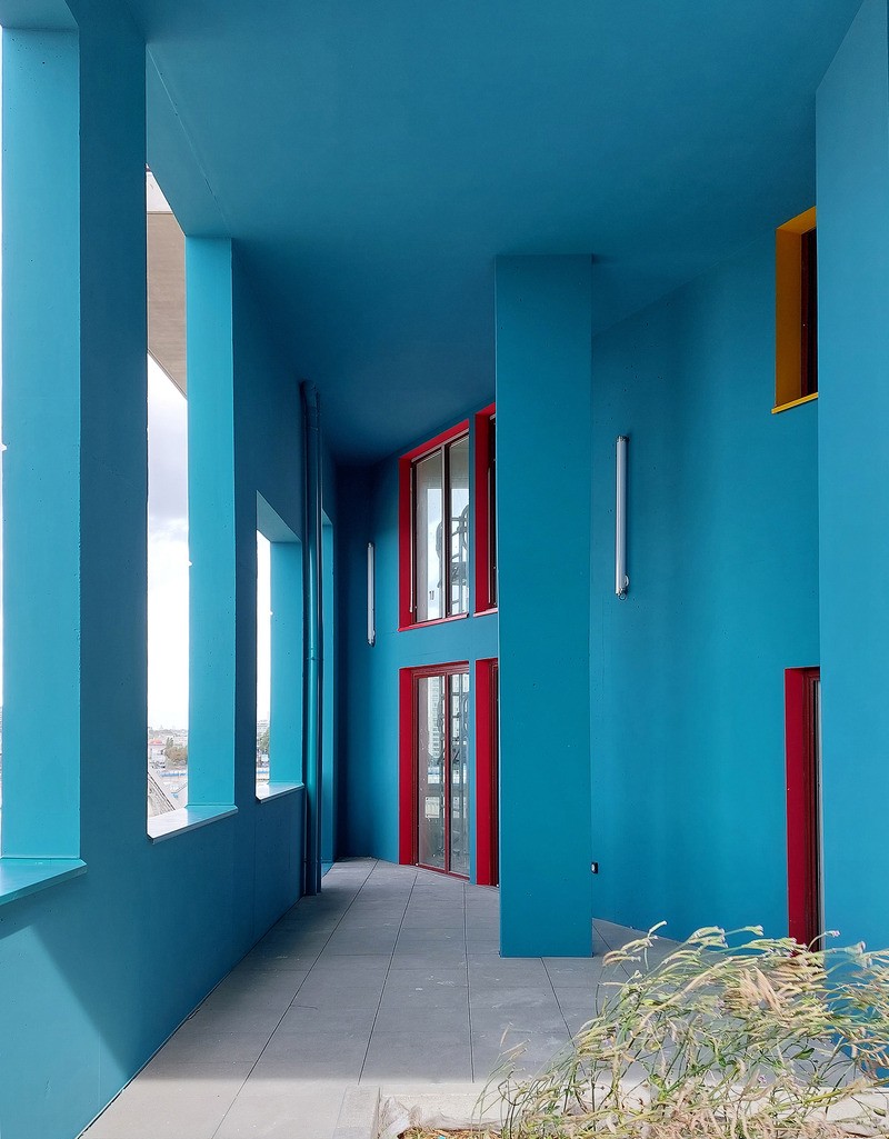Les espaces communs, accompagnés de leurs terrasses partagées turquoise, se situent au 7ème étage.