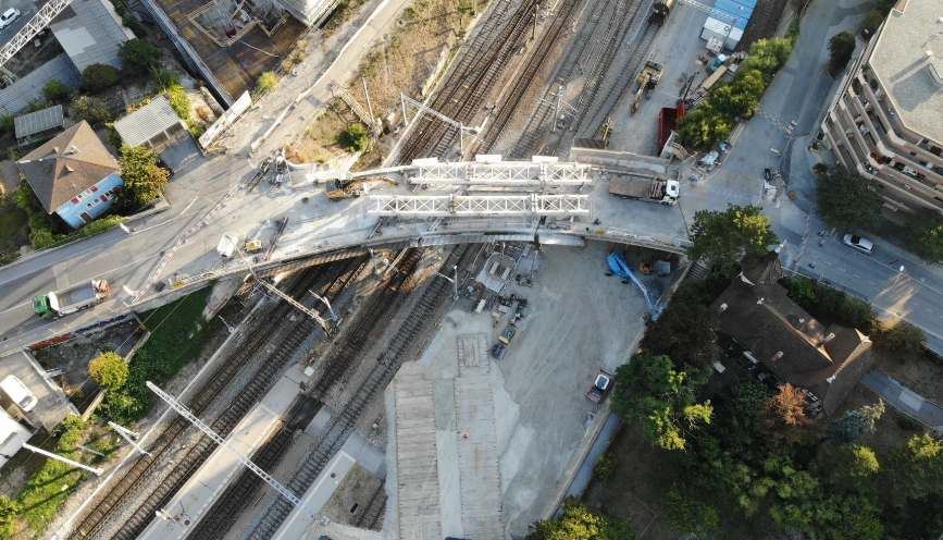 Le pont de Beaulieu a été démantelé à l’automne 2018 afin de permettre la circulation des trains à deux niveaux des CFF. Sa reconstruction, accompagnée de nouveaux aménagements routiers, est actuellement en cours de réalisation.