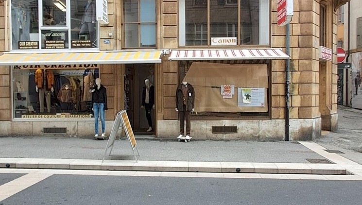 L’emplacement de la rue du Seyon n°28, est disponible uniquement pour la saison hivernale, tandis que les emplacements du Seyon n°14a, n°24a et n° 26 sont accessibles toute l’année.