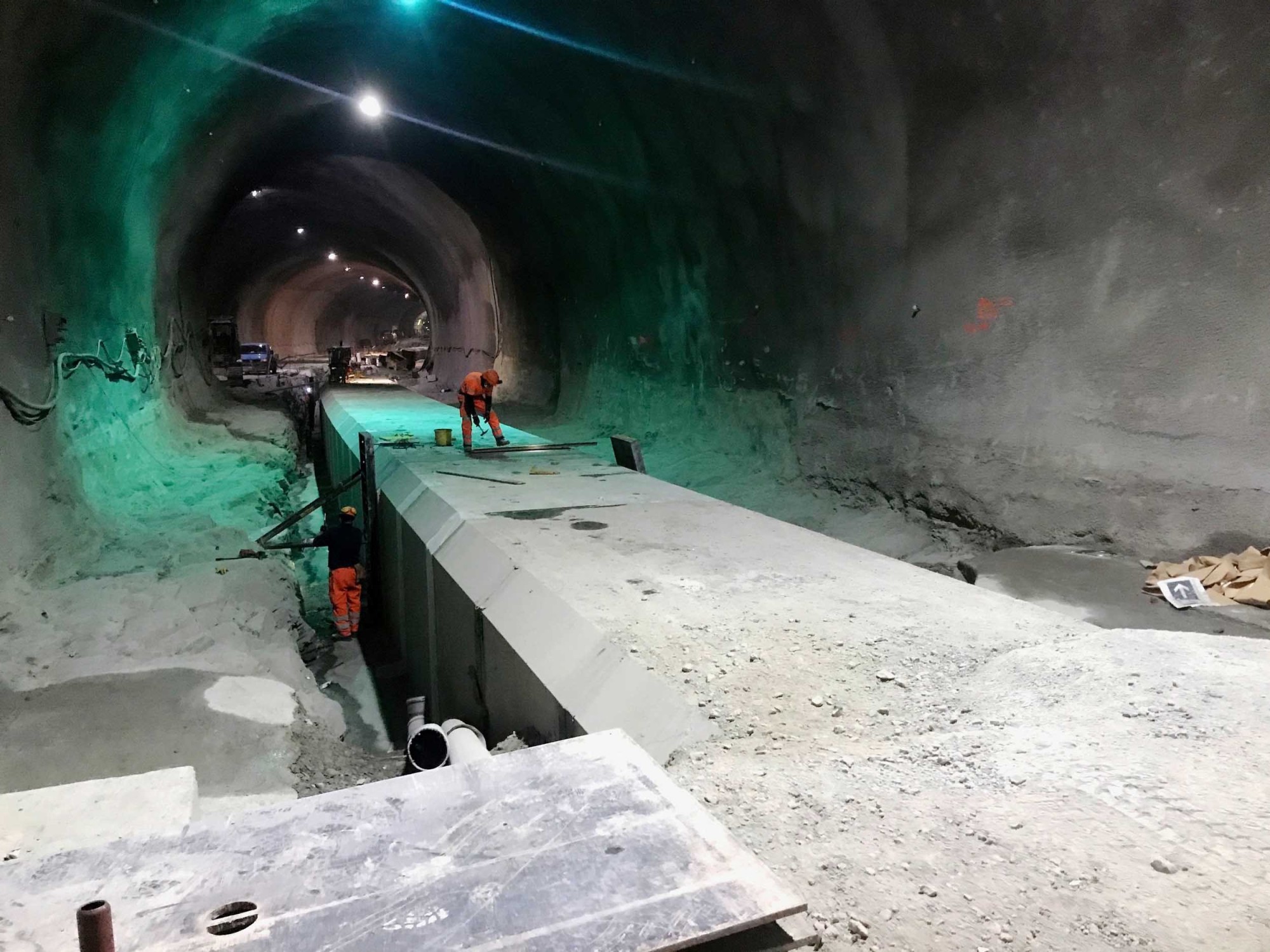 Travaux de forage du tunnel près de Viège : le tunnel de Riedberg est l'un des points faibles du projet,