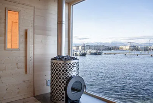 Cet espace ludique hivernal, muni d'un sauna avec poêle, accueille le public sur le quai Gustave-Ador jusqu'au 26 avril. Des activités sportives et de bien-être y sont proposées durant l'hiver.