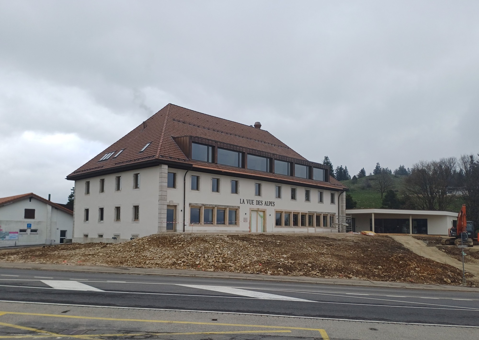 Hôtel Vue-des-Alpes rouvert 1