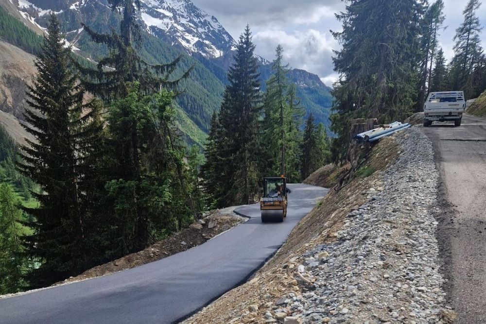La route Blatten–Fafleralp rouvre sous contrôle radar et signalisation automatique