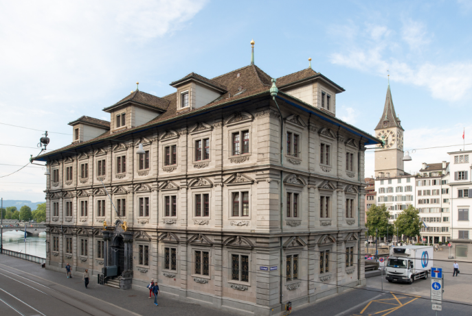 L’Hôtel de Ville de Zurich ne sera pas vidé de sa substance historique.