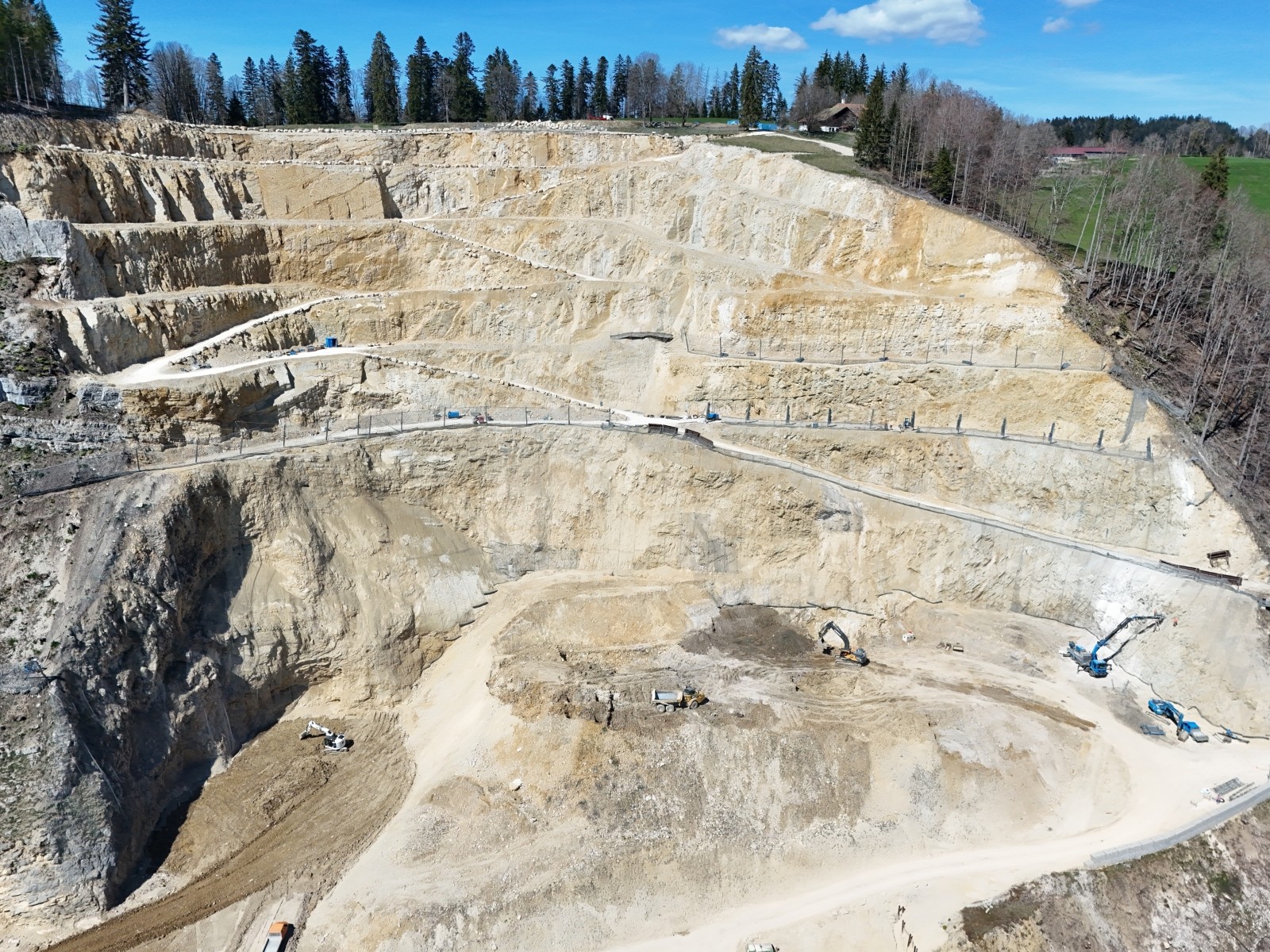 La carrière des Granges photographiée en avril dernier, après cinq ans d’interventions et une fois l’ensemble des travaux achevés.