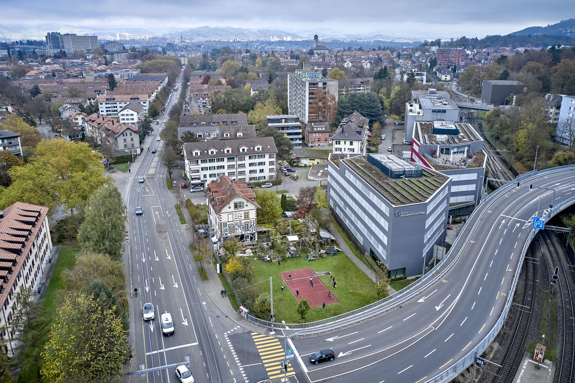 La société Marti Gesamtleistungen AG prévoit, en collaboration avec la ville de Berne, l'aménagement du site situé au 129-131 de la Freiburgstrasse à Berne.
