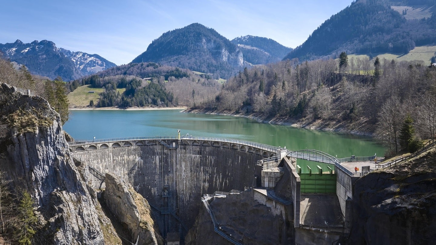 Le barrage de Montsalvens fait partie des infrastructures concernées par les projections sur l’évolution de la production hydroélectrique fribourgeoise.