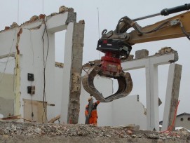 L'ARV, Association suisse pour le recyclage des matériaux de construction, encourage depuis 1990 à la déconstruction réfléchie des bâtiments, plutôt qu'à une démolition brute.