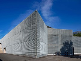 Caillebotis à lamelles pour le parking et la gare routière proche de l’Ecole de commerce de Sierre