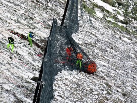 Institut pour l’étude de la neige et des avalanches, tests, pierres, filet protection