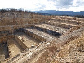 Le cimentier Holcim exploite le site d'Eclépens depuis 1953, au grand dam des défenseurs de l'environnement d'aujourd'hui.