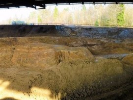 Malgré des travaux d'excavation terminés en 2016, l'ancienne décharge de Bonfol présente encore des signes de pollution.